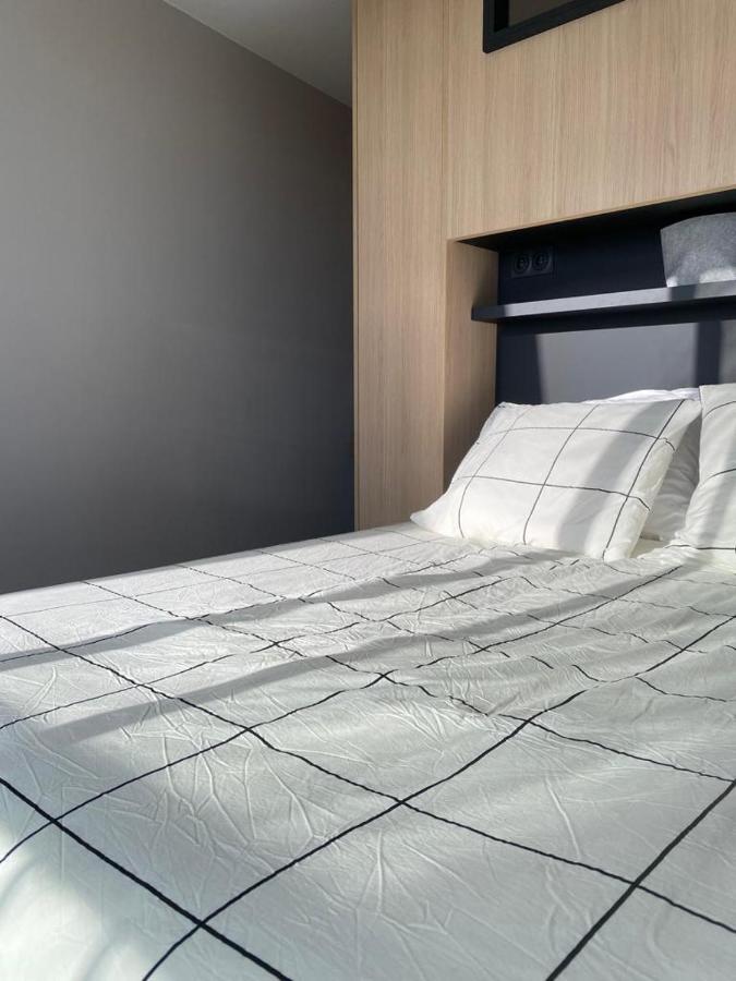 LE CALI, P2 Cabine dans une résidence avec piscine, vue mer et parking privé La Grande-Motte Exterior foto